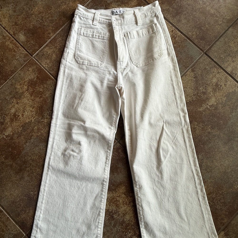 Daze Wide leg white denim jeans, size 28, only worn twice